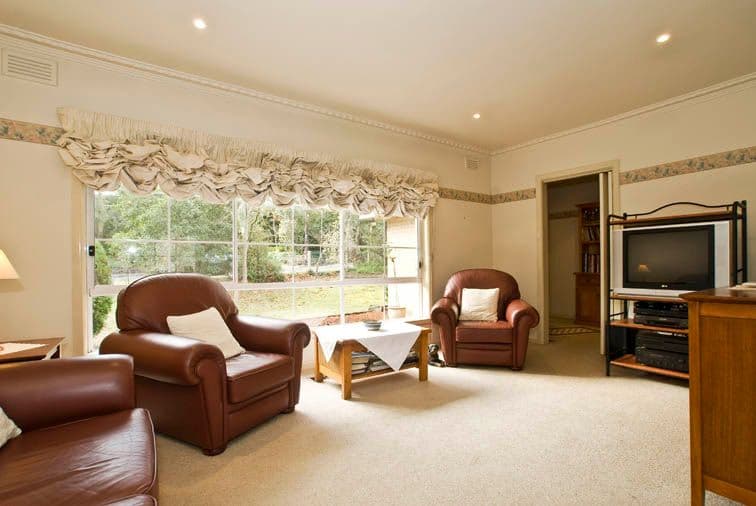 36 Fernside Avenue, BRIAR HILL VIC 3088, Briar Hill - Thumbnail 2