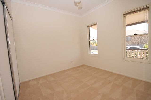 23 Glenrock Parade, NORTH LAKES QLD 4509, North Lakes - Thumbnail 5