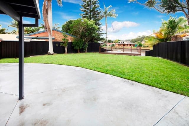 32 Mainsail Street, CURRUMBIN WATERS QLD 4223, Currumbin Waters - Thumbnail 4