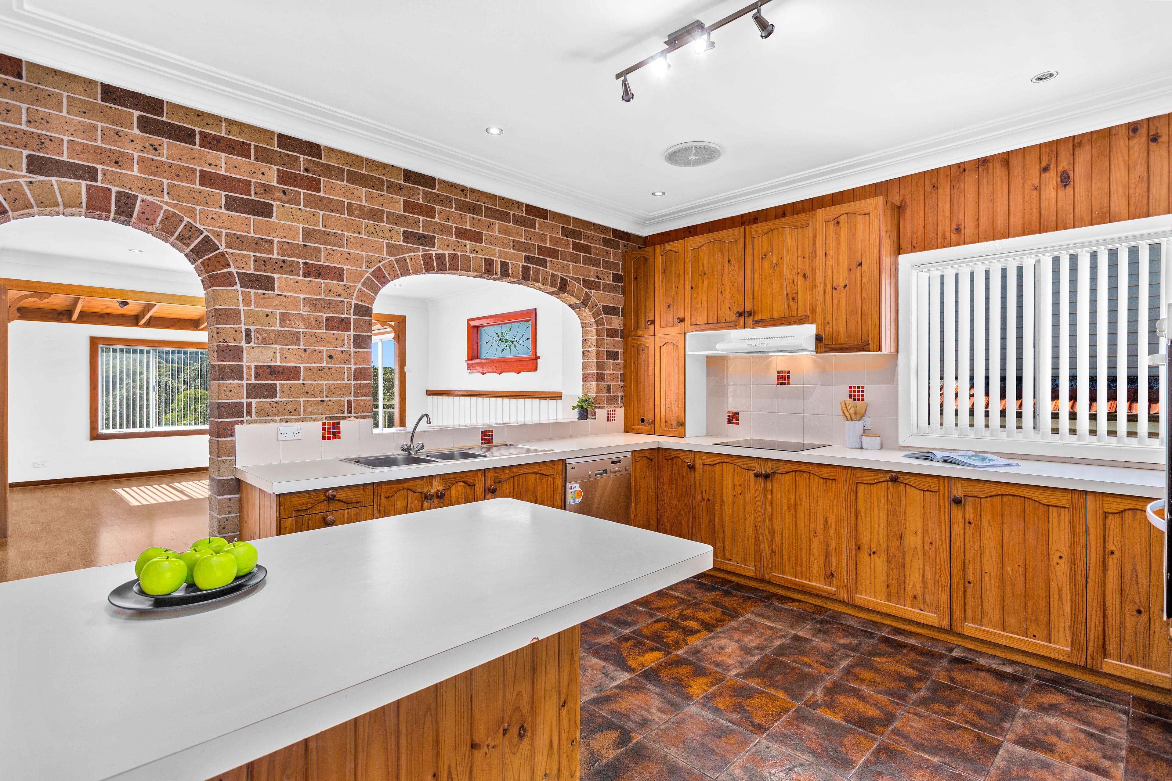 82 Gahans Avenue, Woonona NSW 2517, Woonona - Thumbnail 3