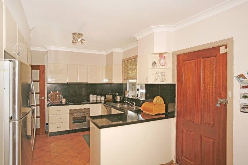 35 Shoalhaven Road, SYLVANIA WATERS NSW 2224, Sylvania Waters - Thumbnail 3