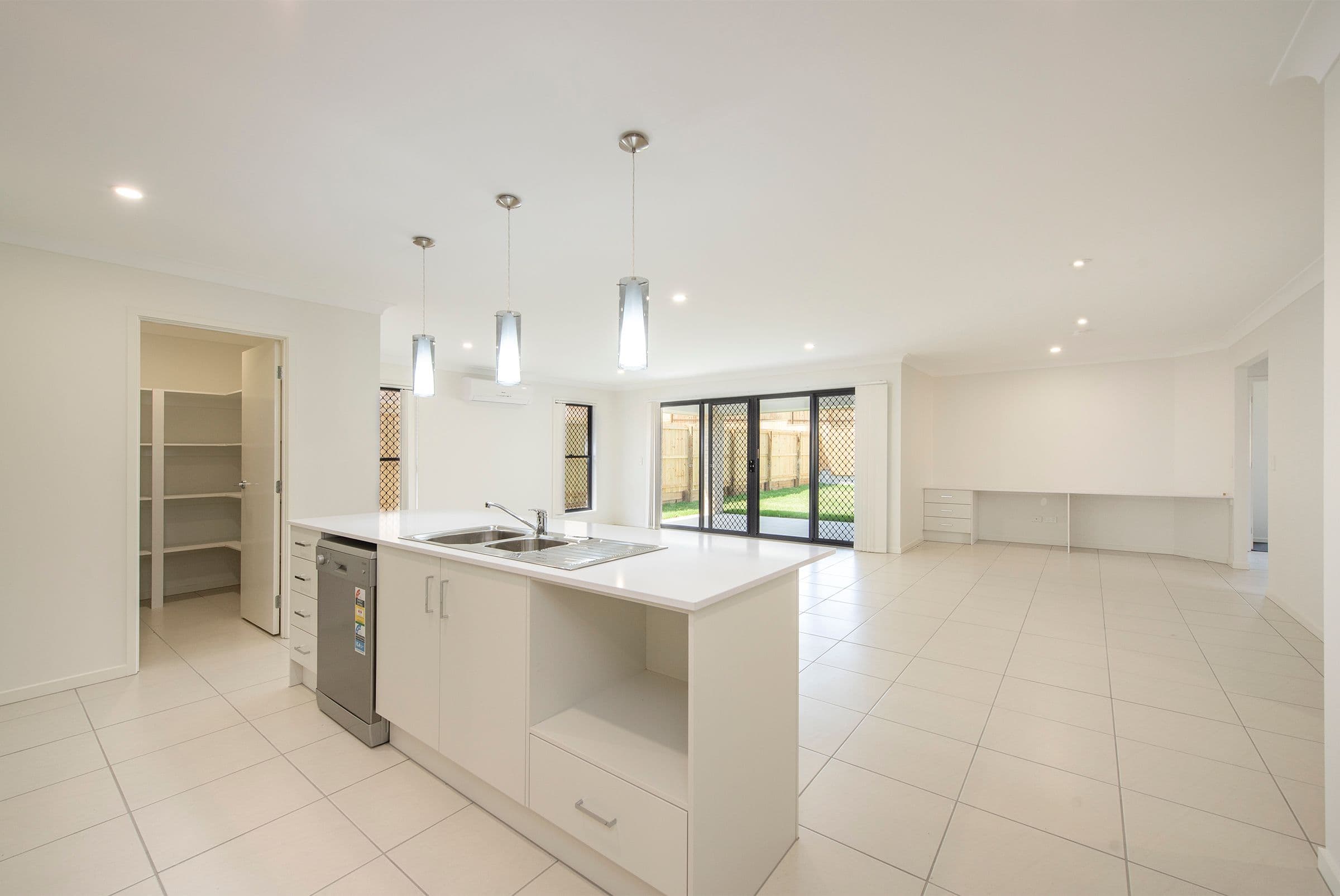 34 Feathertail Street, Bahrs Scrub QLD 4207, Bahrs Scrub - Thumbnail 2