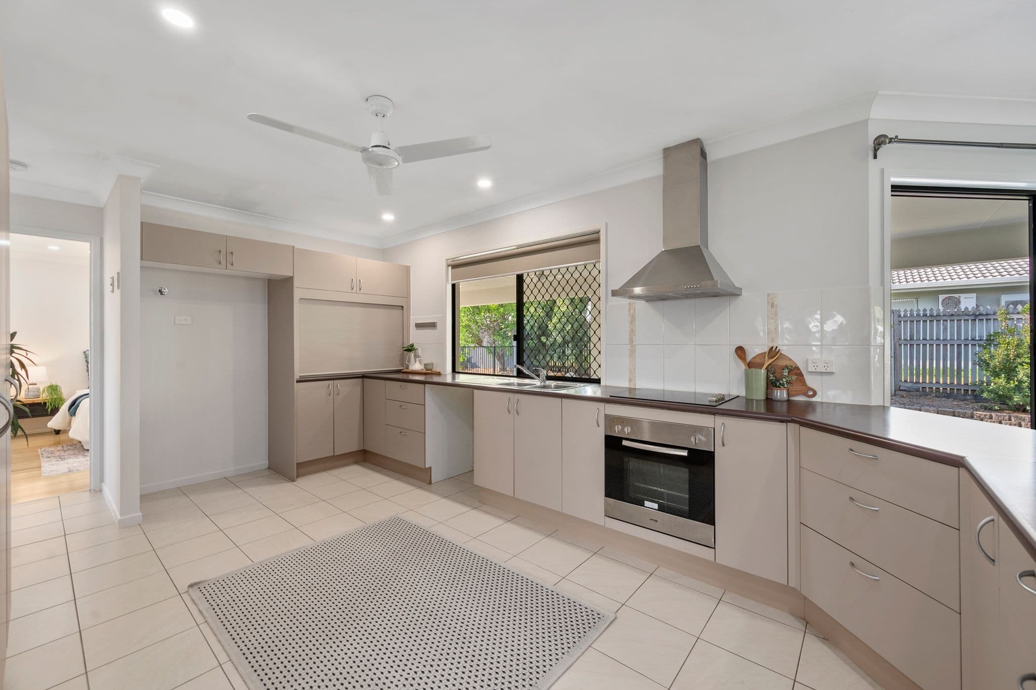 14 Pierce Street, Mount Louisa QLD 4814, Mount Louisa - Thumbnail 5