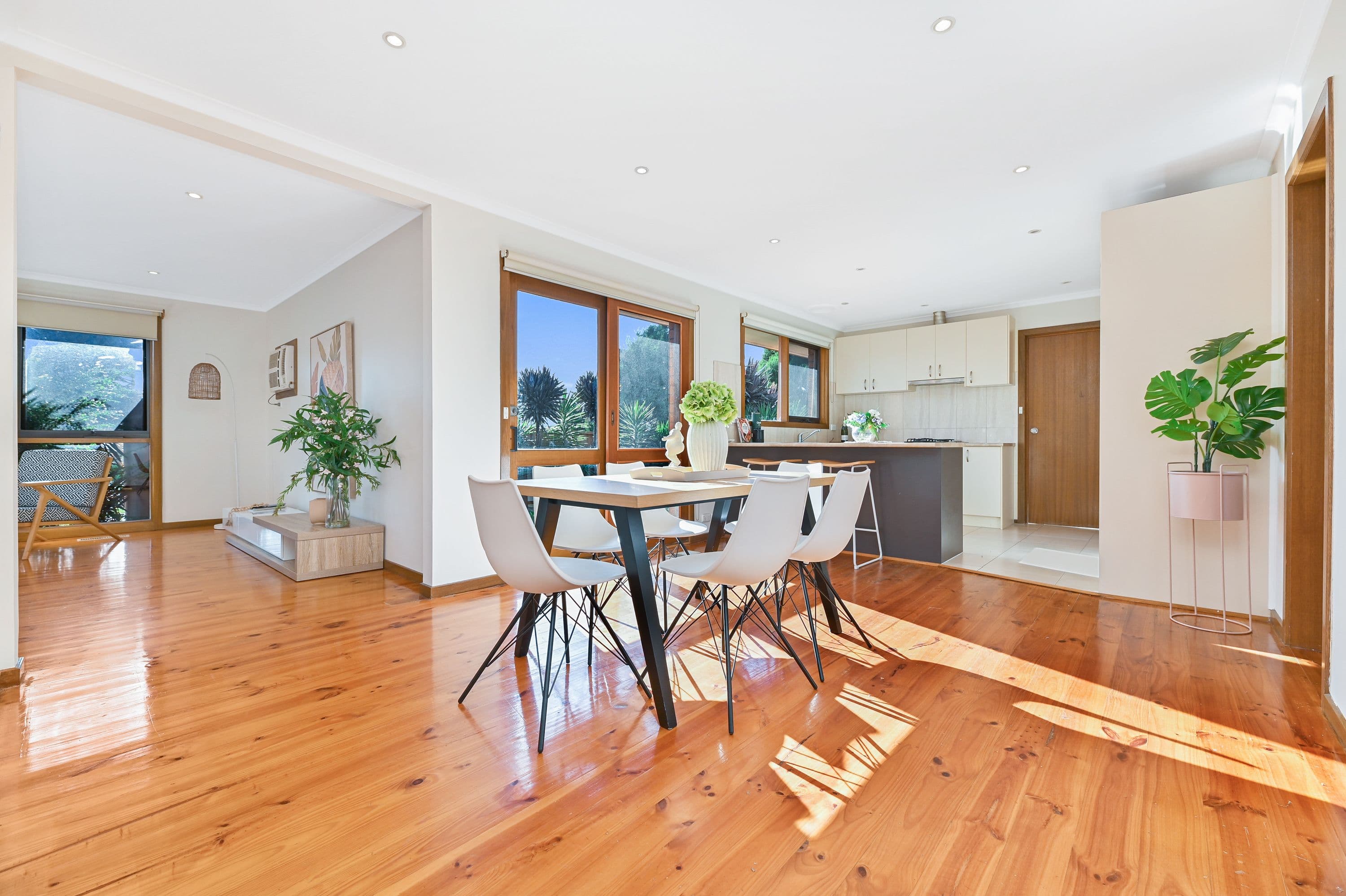 1 Murray Crescent, Rowville VIC 3178, Rowville - Thumbnail 4