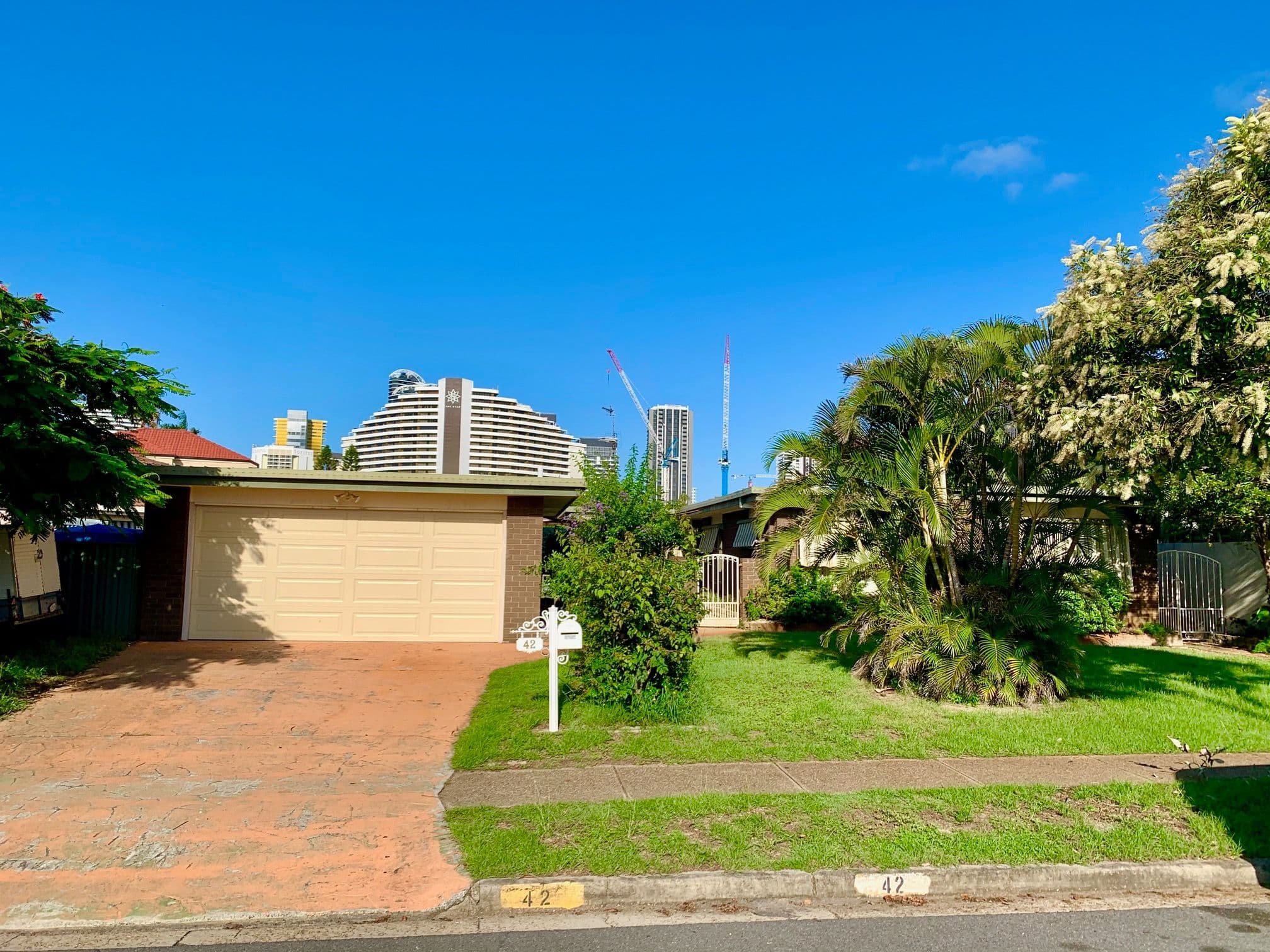 42 Sunshine Boulevard, Broadbeach Waters QLD 4218, Broadbeach Waters - Image 1