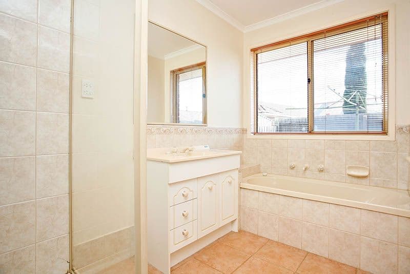 3 Dauphine Mews, HOPPERS CROSSING VIC 3029, Hoppers Crossing - Thumbnail 5