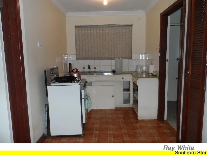 9 Hakea Road, CAMILLO WA 6111, Camillo - Thumbnail 6