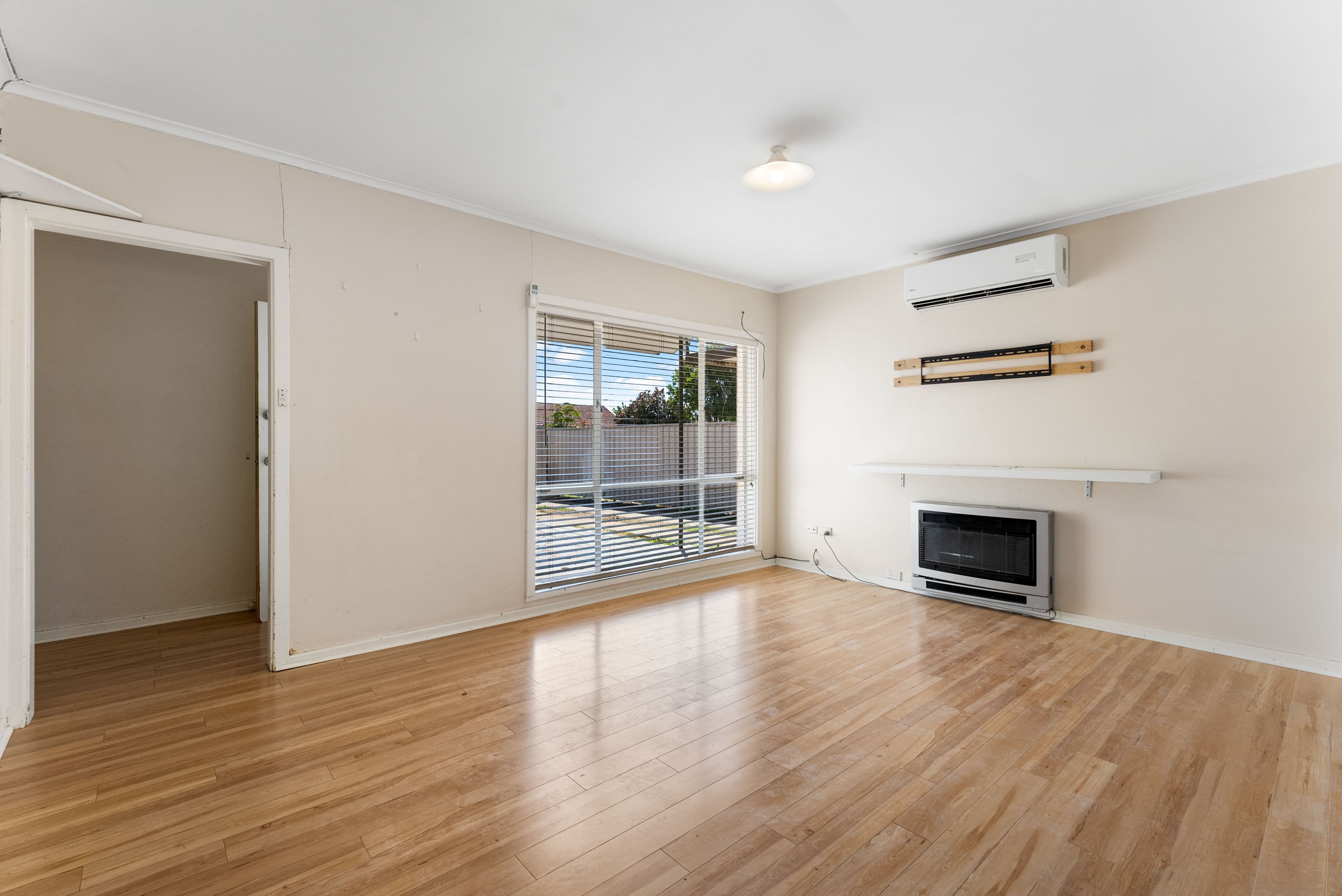 21 Edgecombe Road, Davoren Park SA 5113, Davoren Park - Thumbnail 3