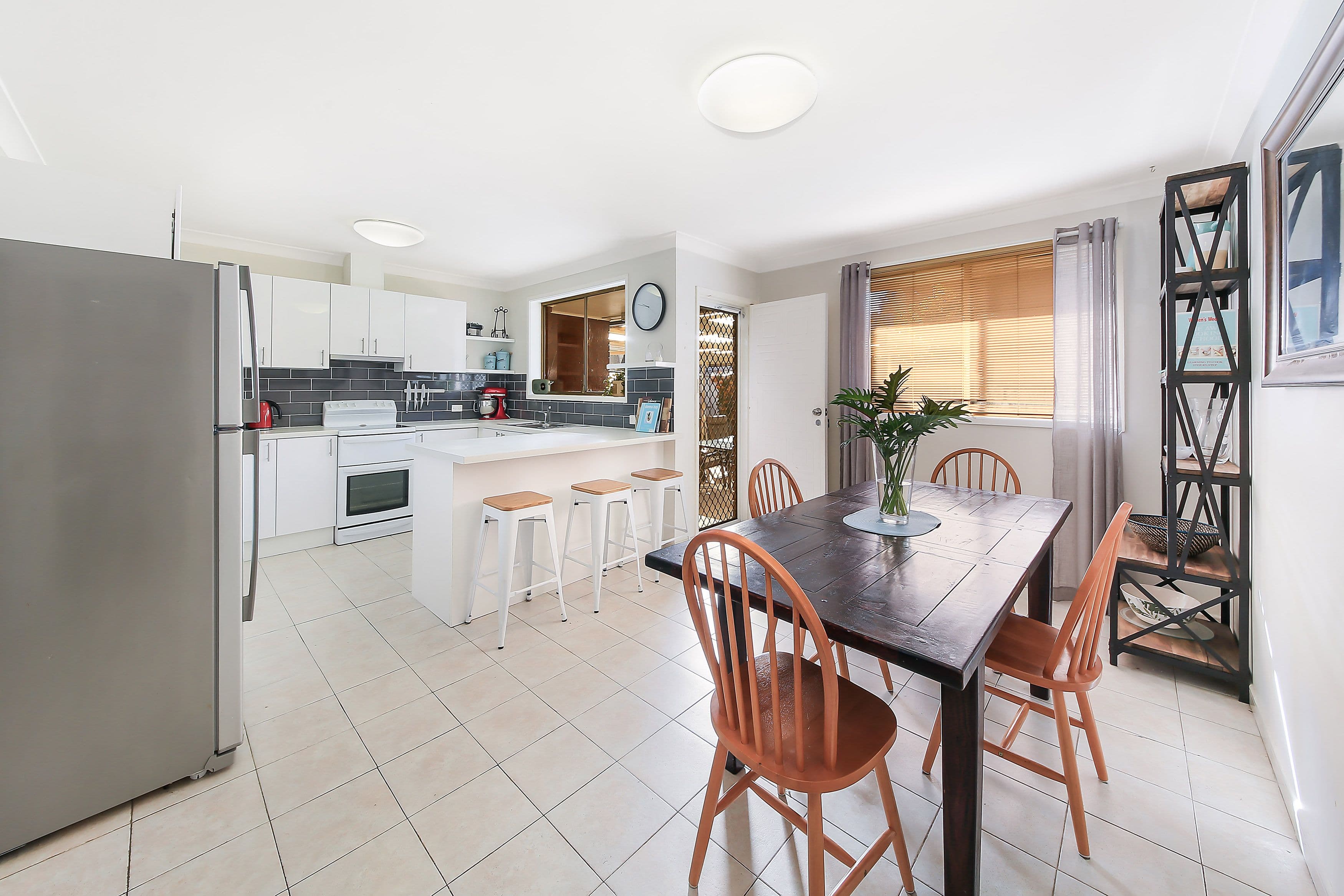 6 Orison Street, Georges Hall - Thumbnail 4