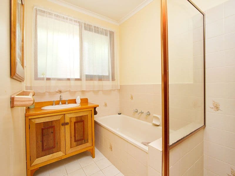 15 Nickson Close, Dingley Village VIC 3172, Dingley Village - Thumbnail 6