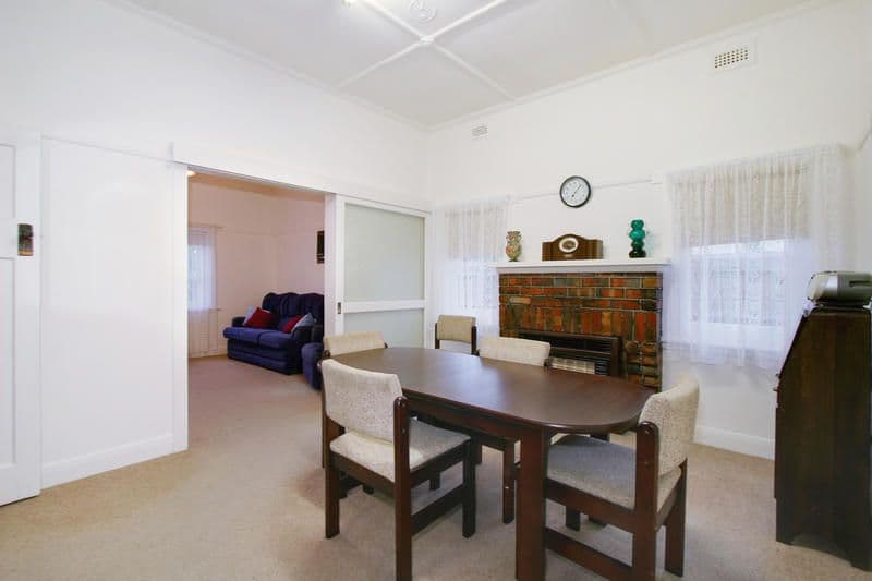 52 Eleebana Avenue, HUGHESDALE VIC 3166, Hughesdale - Thumbnail 3