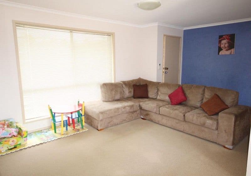 49 Petit Street, YASS NSW 2582, Yass - Thumbnail 2