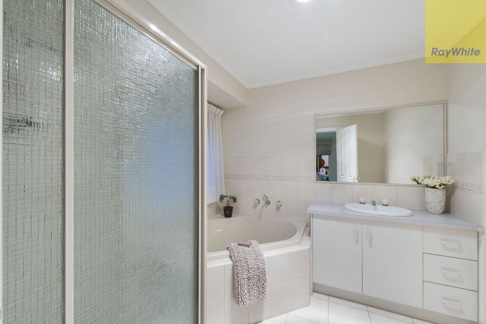 4 Charles Court, Sydenham VIC 3037, Sydenham - Thumbnail 4