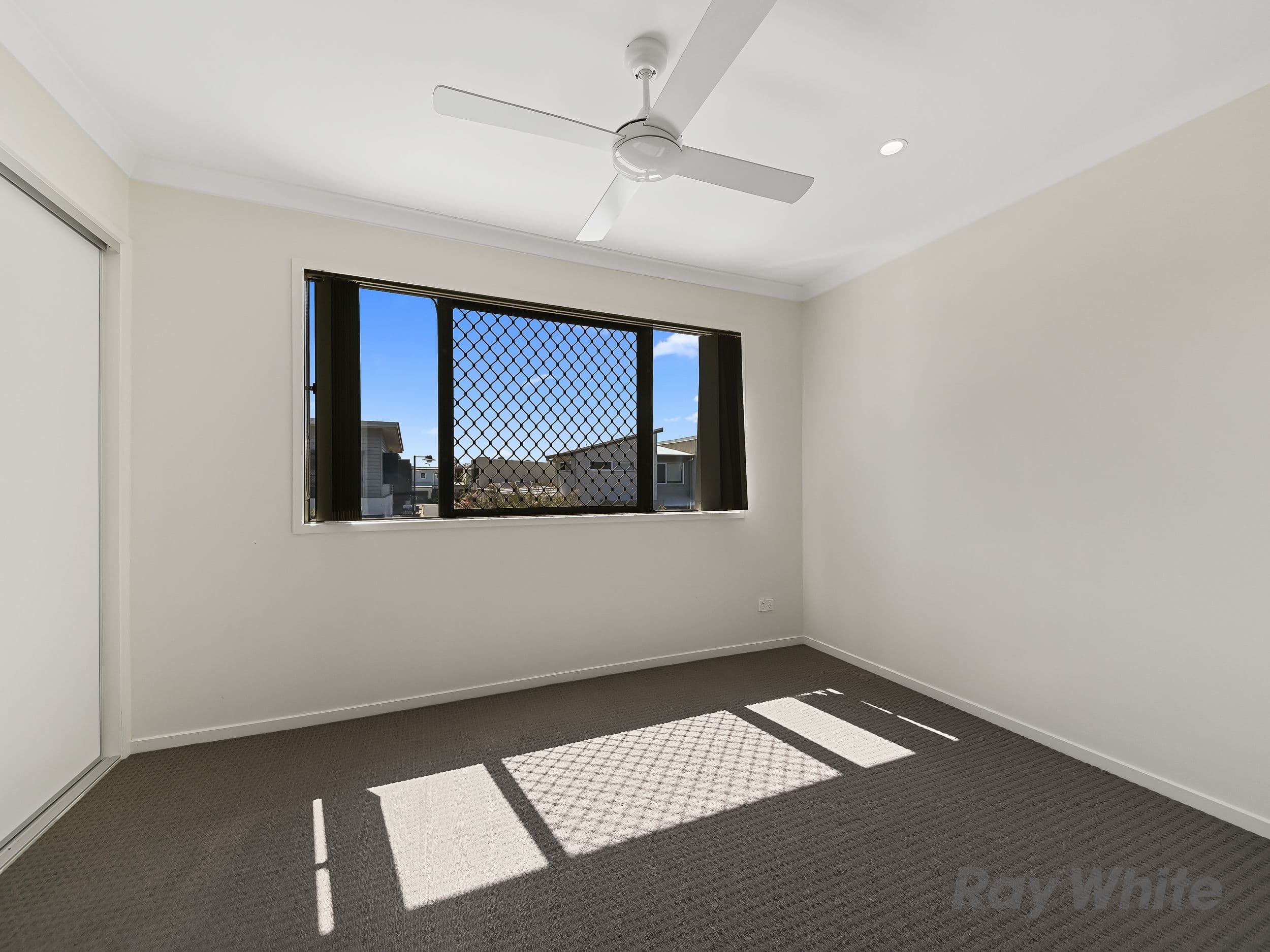 5 Cairncross Lane, Kensington VIC 3031, Kensington - Thumbnail 2