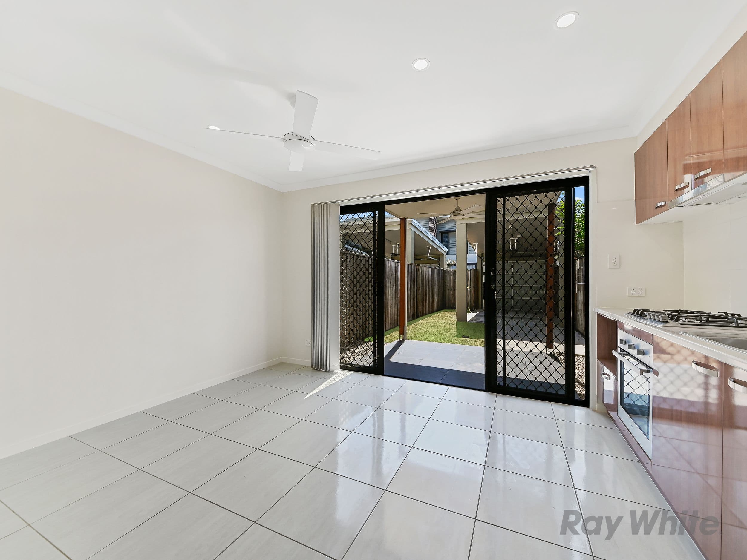 5 Cairncross Lane, Kensington VIC 3031, Kensington - Thumbnail 8
