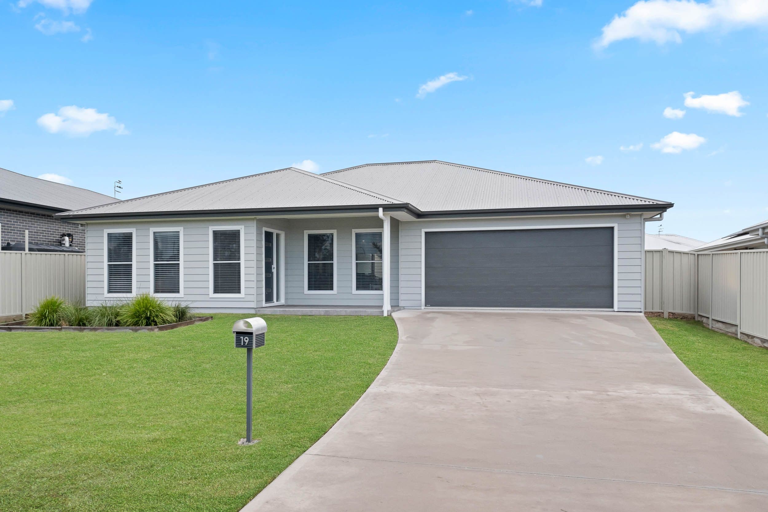 19 Quiberon Way, Goulburn NSW 2580, Goulburn - Image 1