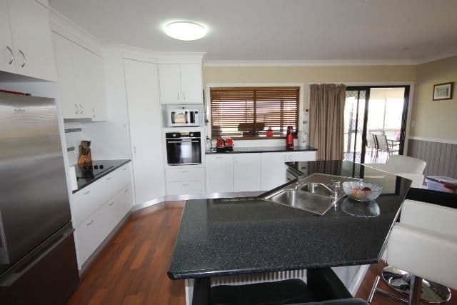 52 Southern Cross Drive, DALBY QLD 4405, Dalby - Thumbnail 2