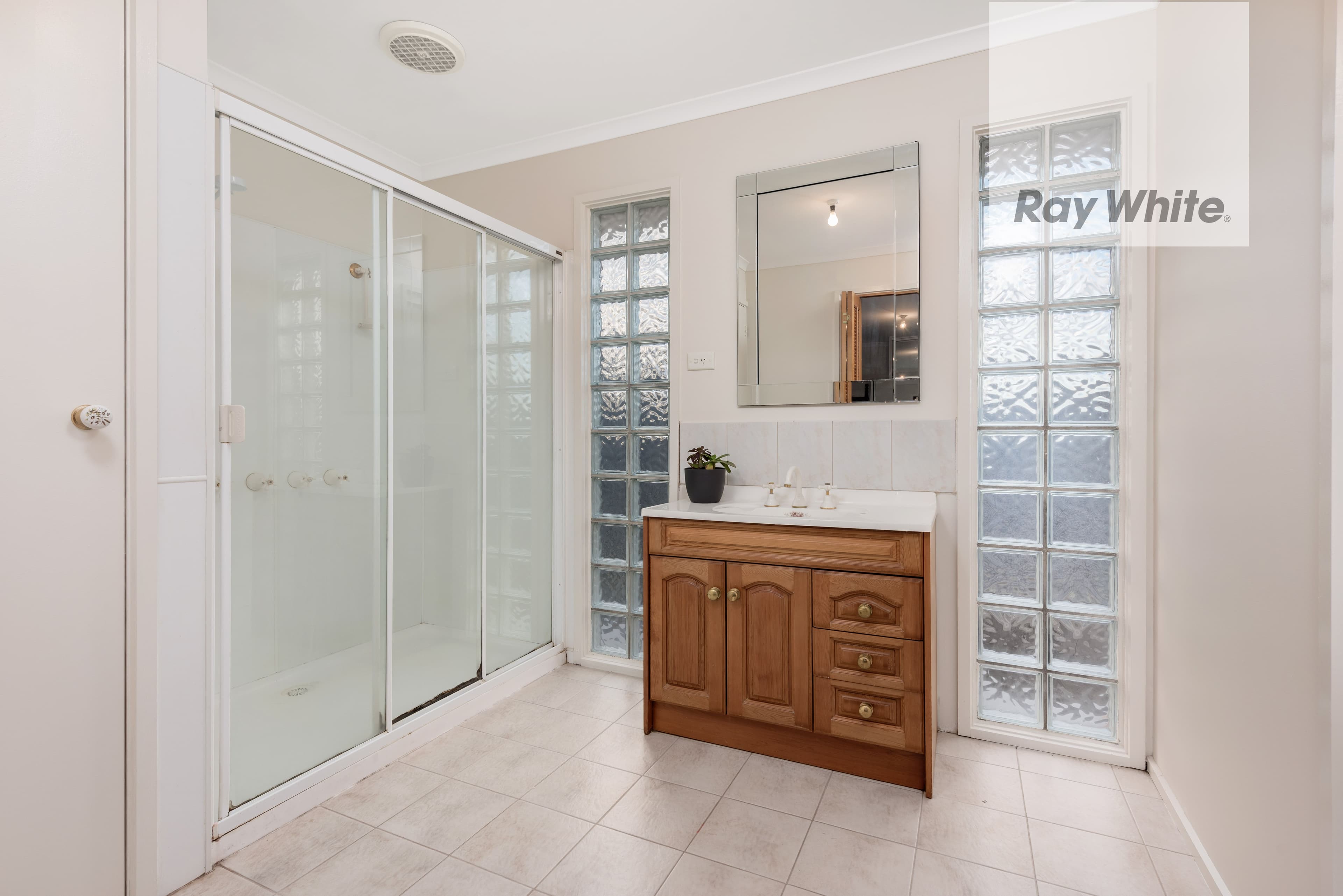 13 Penrith Crescent, Bundoora VIC 3083, Bundoora - Thumbnail 7