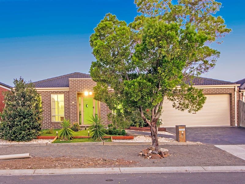 18 Toritta Way, Truganina VIC 3029, Truganina - Thumbnail 2
