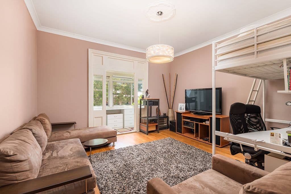 53 Watkin Street, Newtown - Thumbnail 3