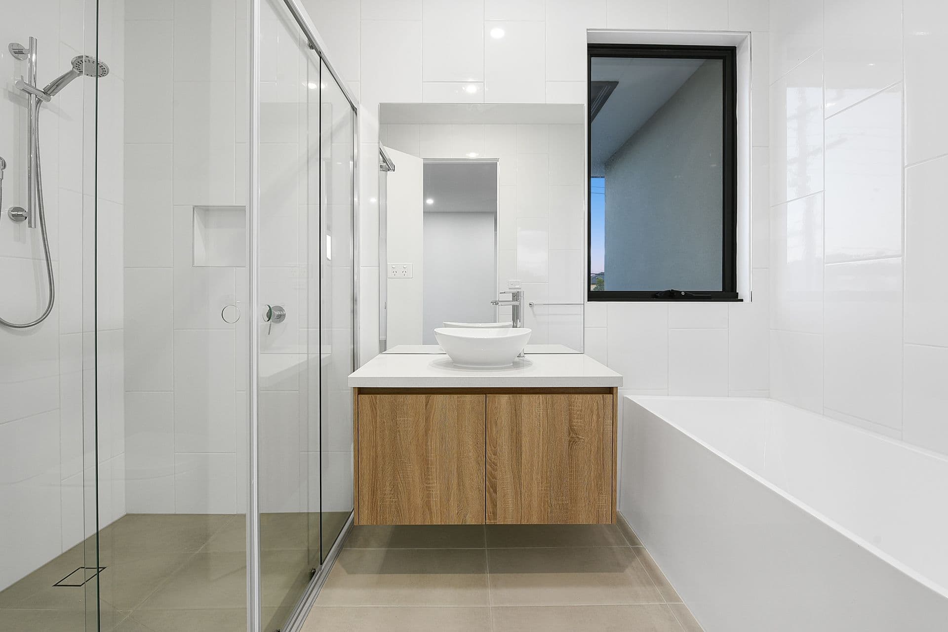 33B Crocus Crescent, Glen Waverley VIC 3150, Glen Waverley - Thumbnail 4