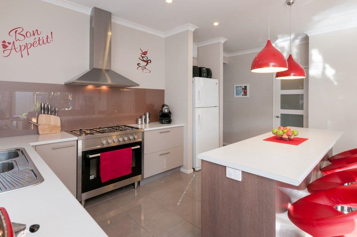 51 Cardinal Road, GLENROY VIC 3046, Glenroy - Thumbnail 2