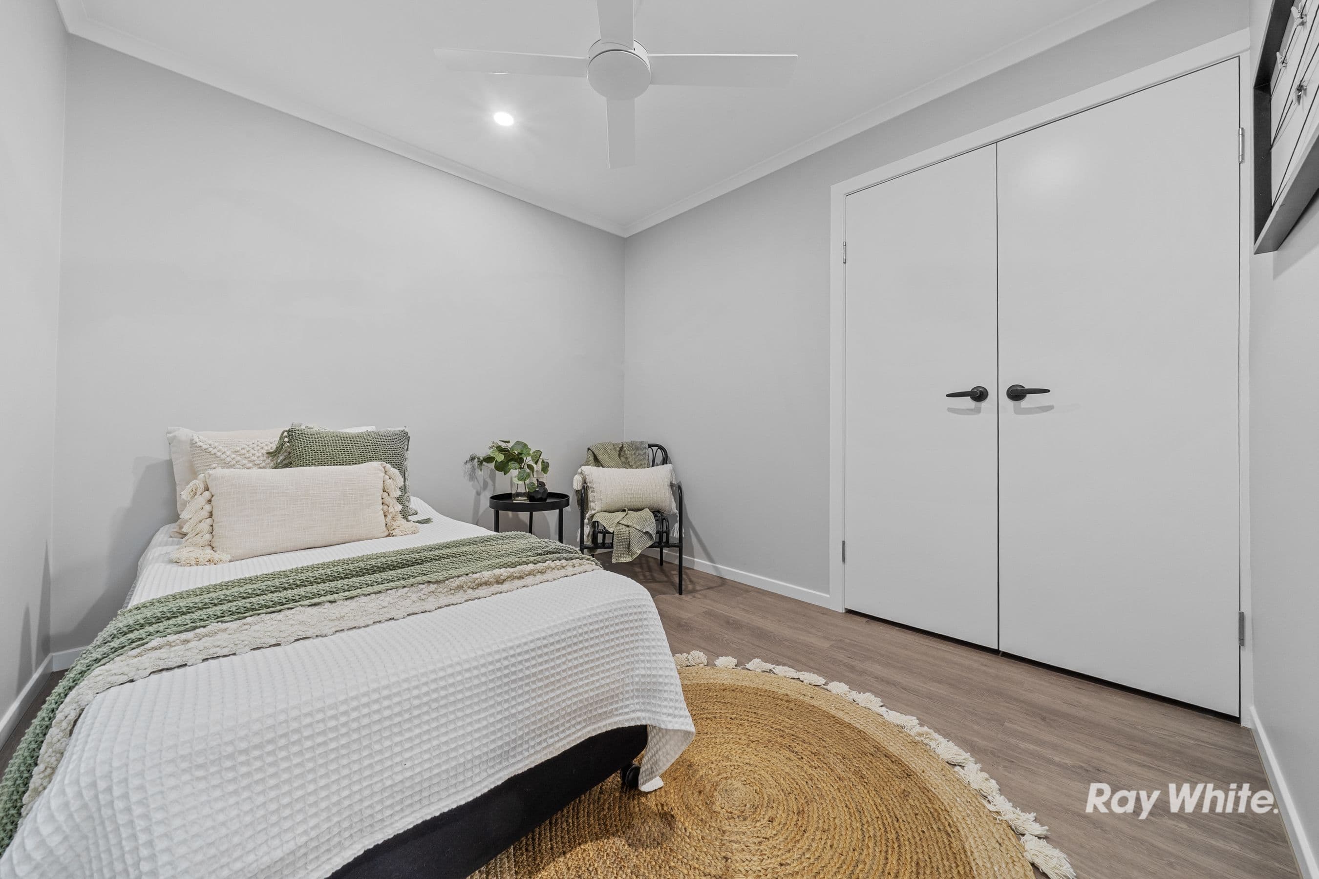 15 Yorkshire Crescent, Mount Warren Park QLD 4207, Mount Warren Park - Thumbnail 7