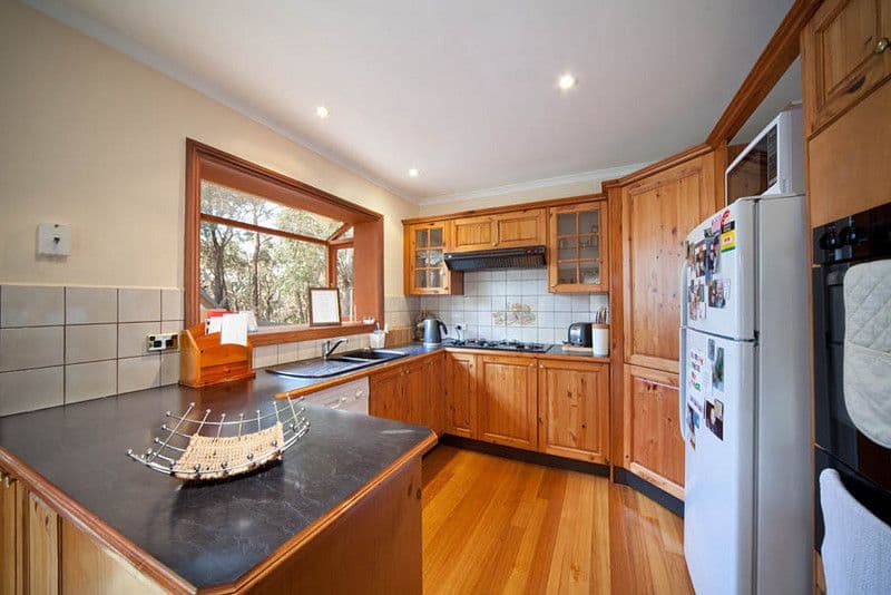 37 St Andrews Avenue, BLACKHEATH NSW 2785, Blackheath - Thumbnail 2