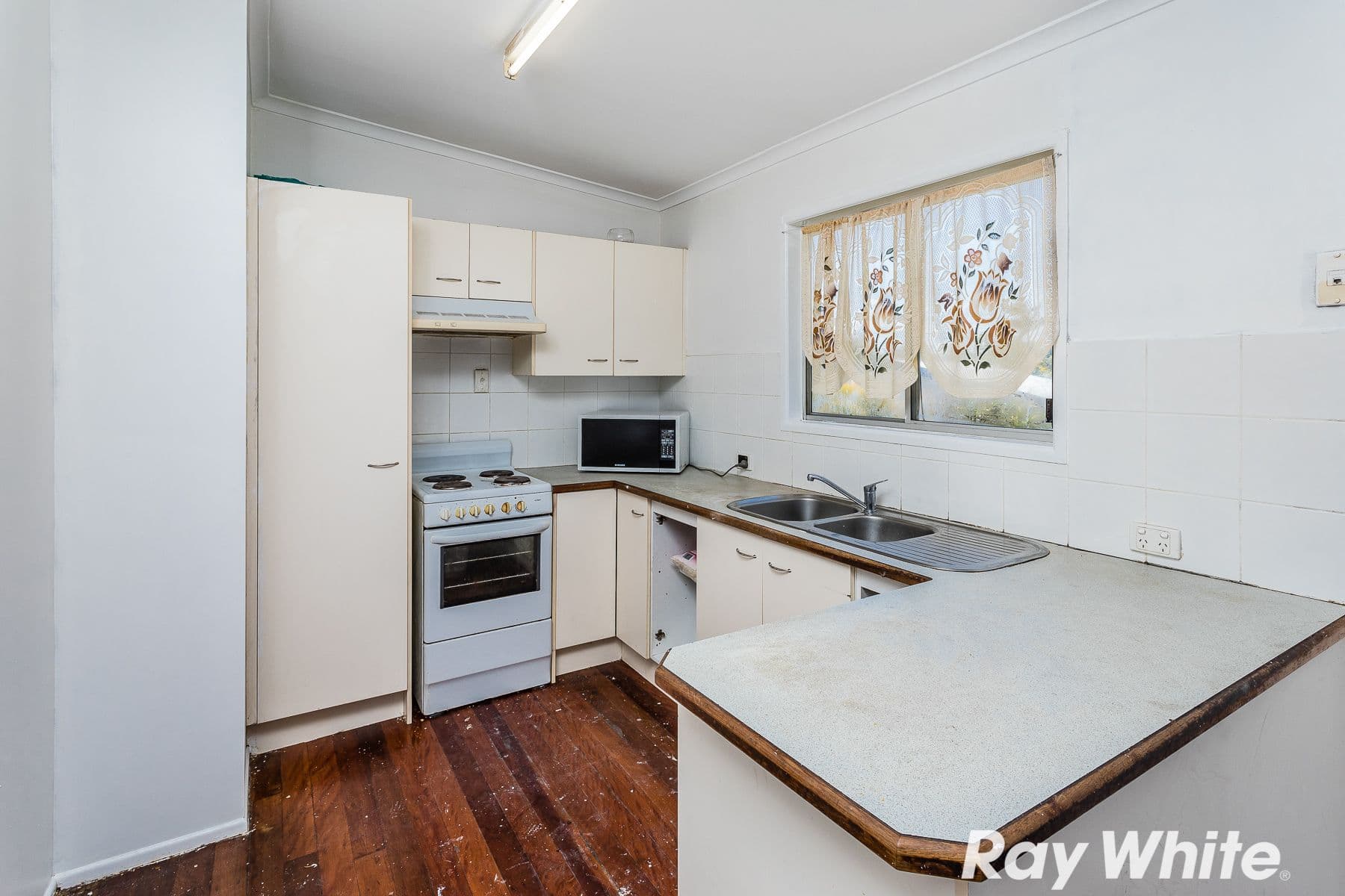 18 MOUTARA Street, Kallangur QLD 4503, Kallangur - Thumbnail 6