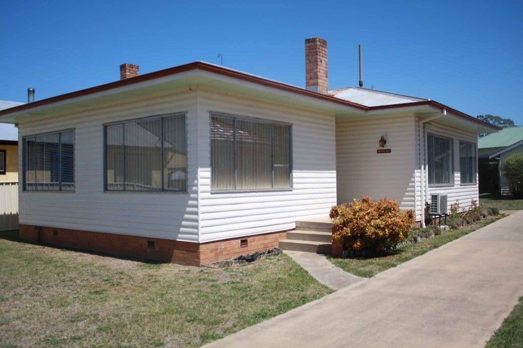 14 Macquarie, GLEN INNES NSW 2370, Glen Innes - Image 1