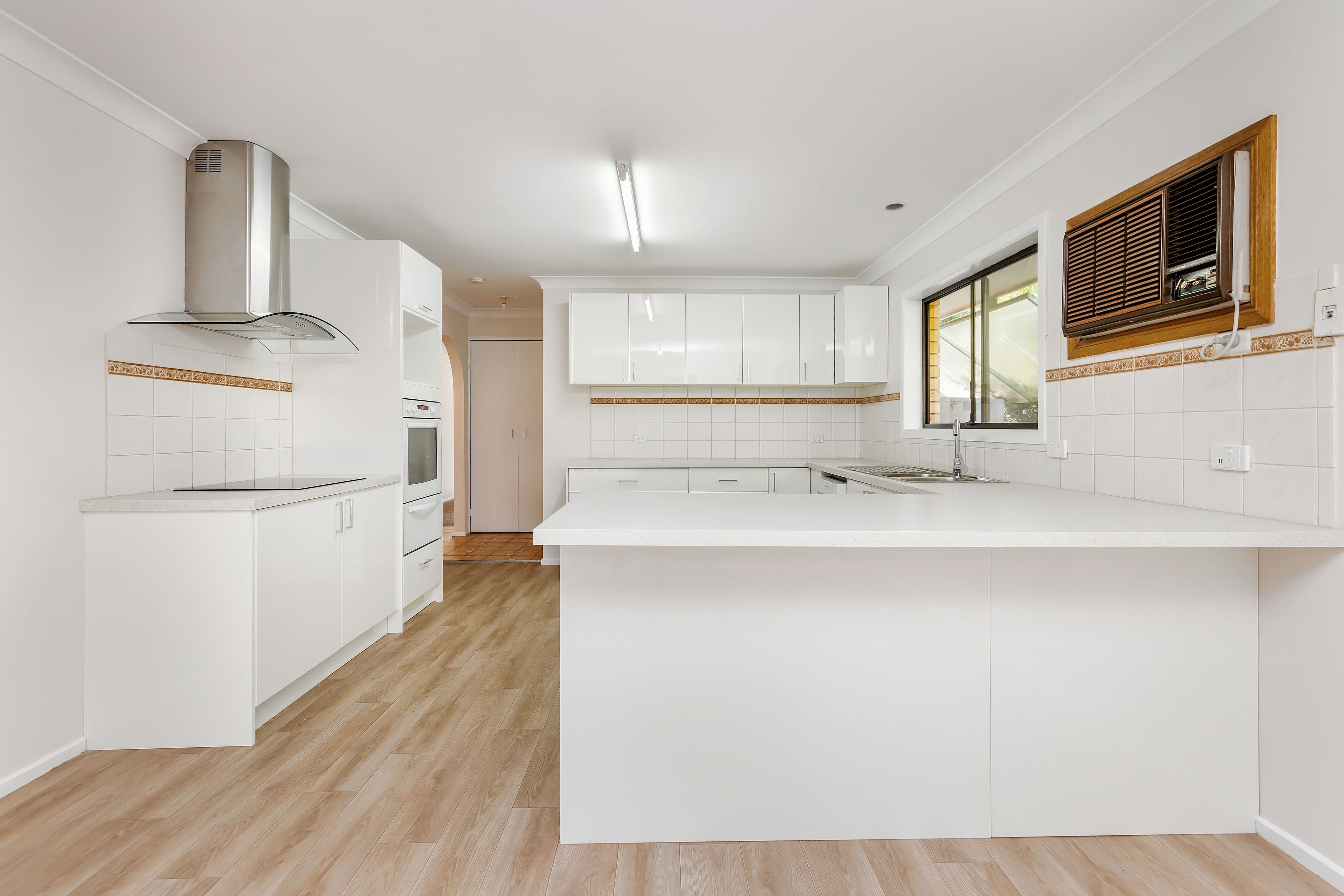 51 Pinaroo Drive, Glenfield Park NSW 2650, Glenfield Park - Thumbnail 2