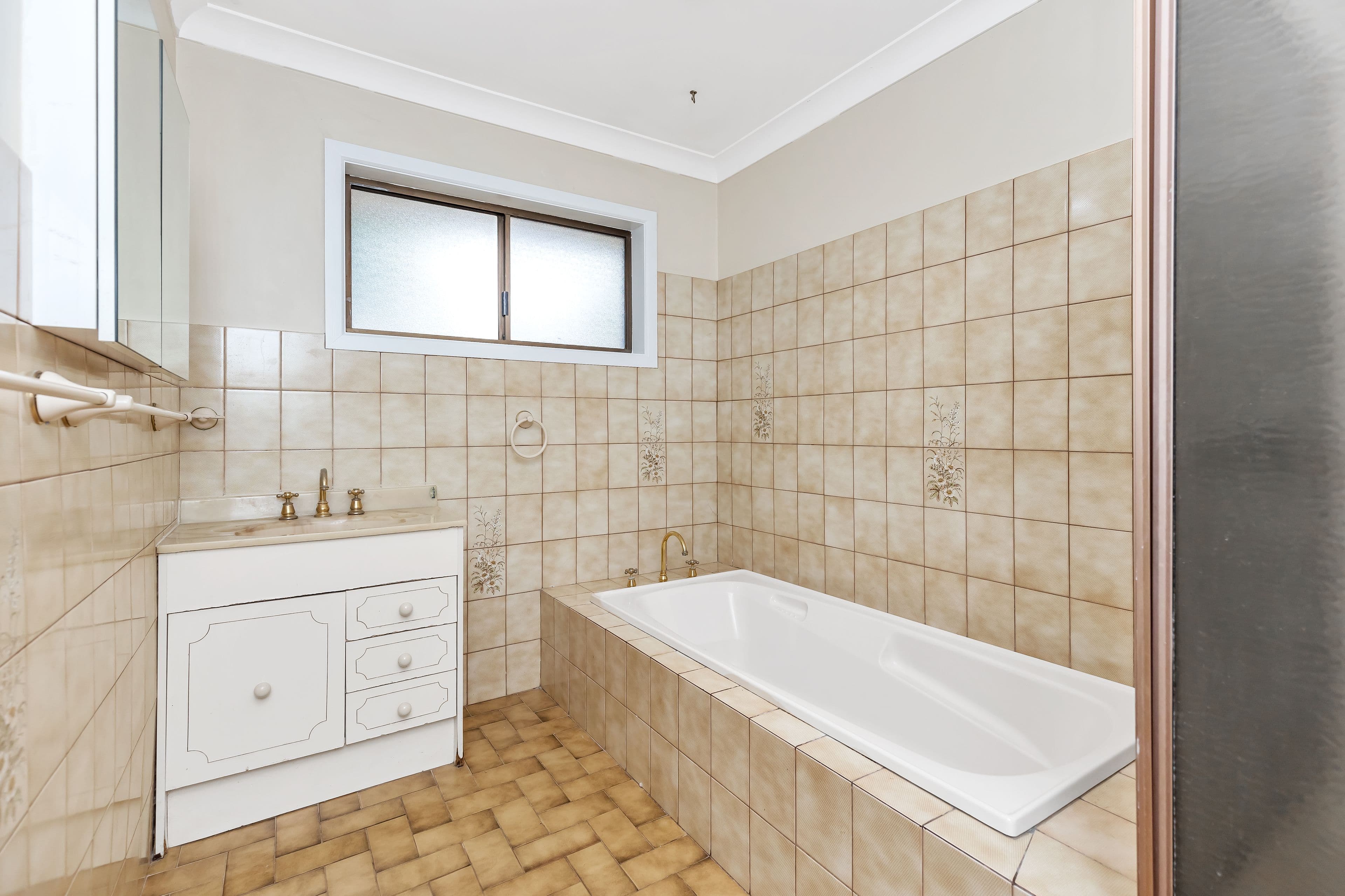 51 Pinaroo Drive, Glenfield Park NSW 2650, Glenfield Park - Thumbnail 8