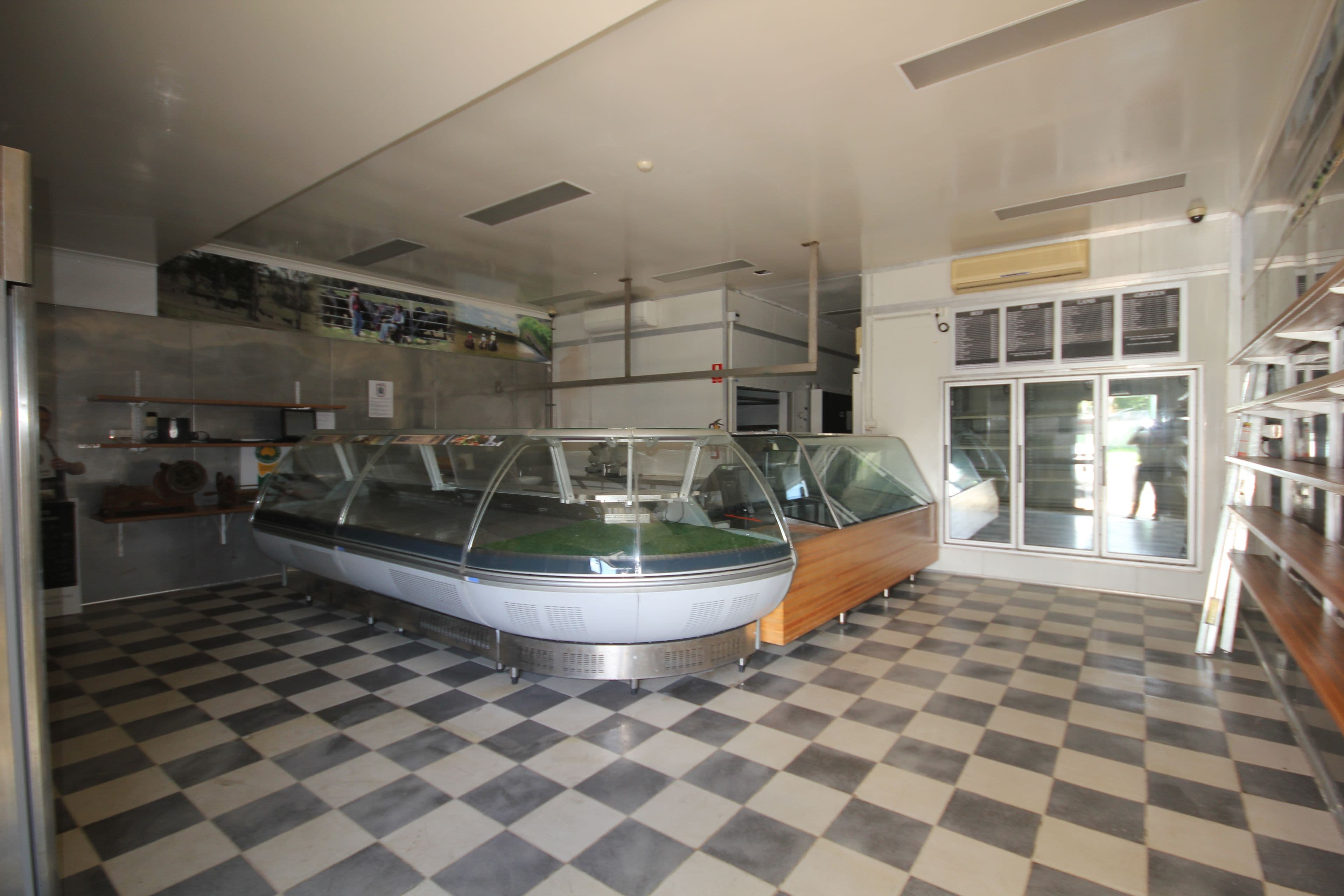 55 Watson Street, Bundaberg South QLD 4670, Bundaberg South - Thumbnail 2