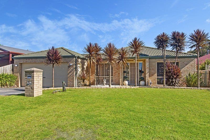 19 Hooper Drive, SKYE VIC 3977, Skye - Image 1