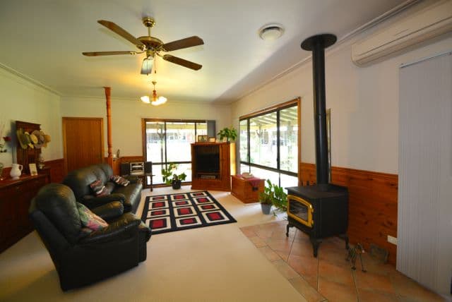 21 Oakendale Road, Glen Oak - Thumbnail 7