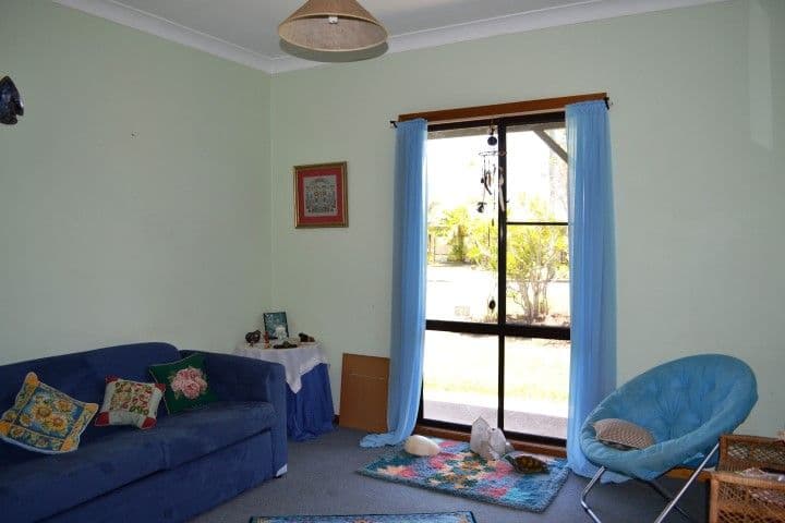 1 Preston Street, POINT VERNON QLD 4655, Point Vernon - Thumbnail 6