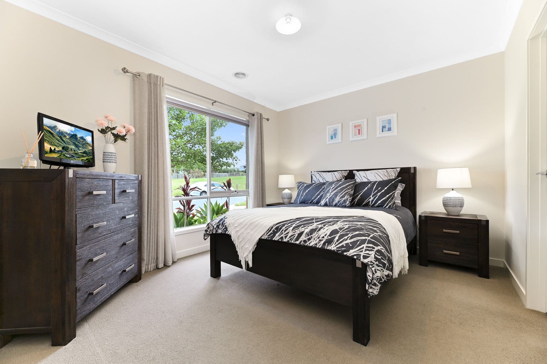 22 Greenslate Street, Clyde North VIC 3978, Clyde North - Thumbnail 8