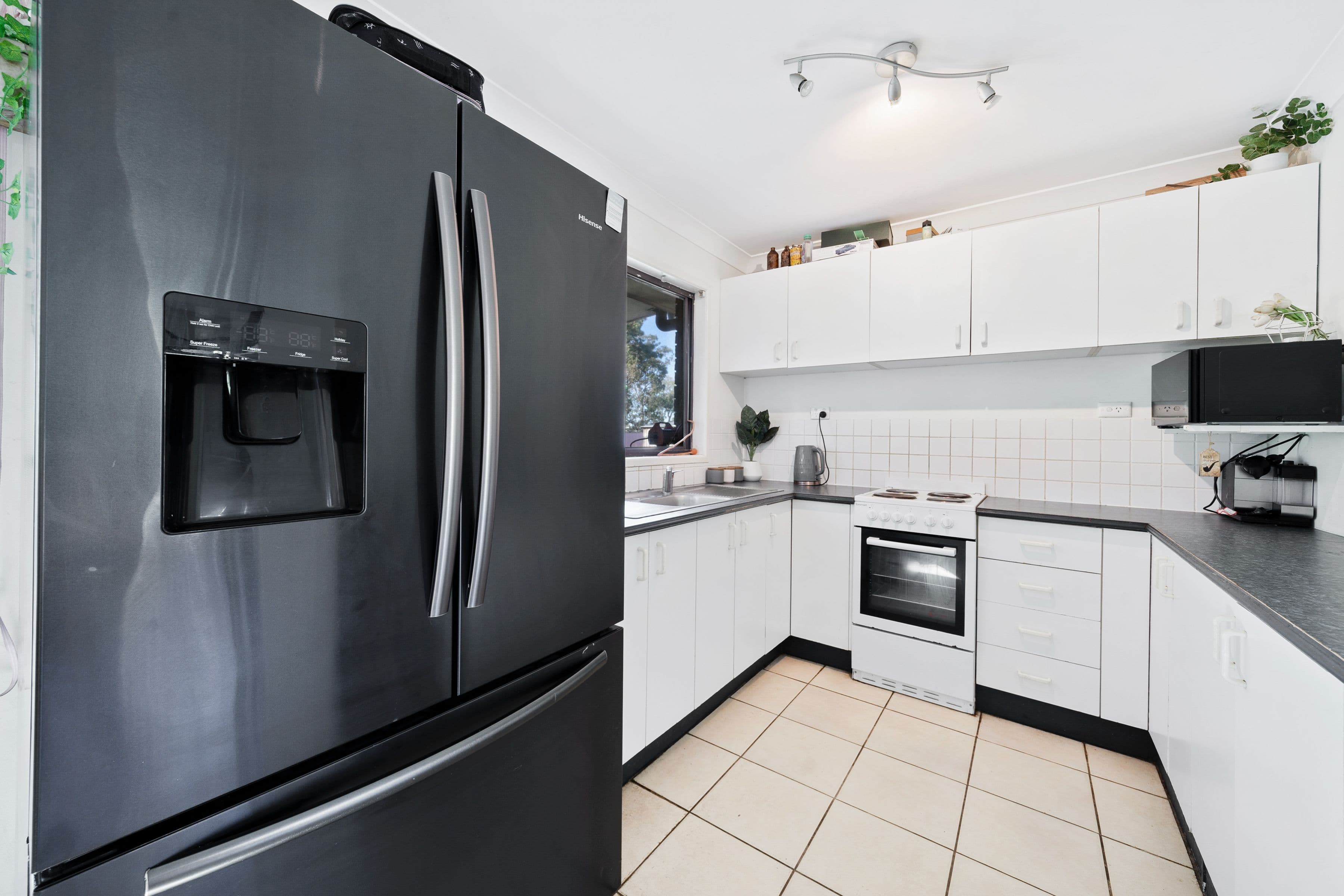 4 Cyril Court, Hillcrest QLD 4118, Hillcrest - Thumbnail 4