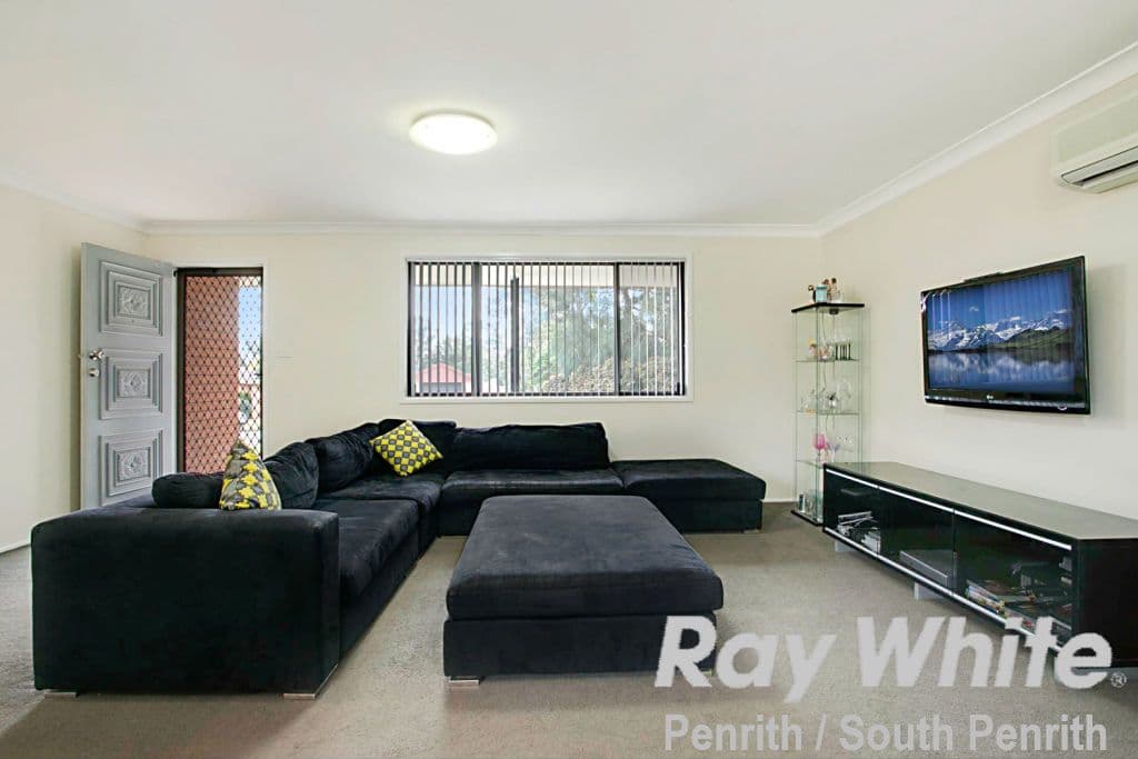 10 Grange Crescent, Cambridge Gardens NSW 2747, Cambridge Gardens - Thumbnail 2