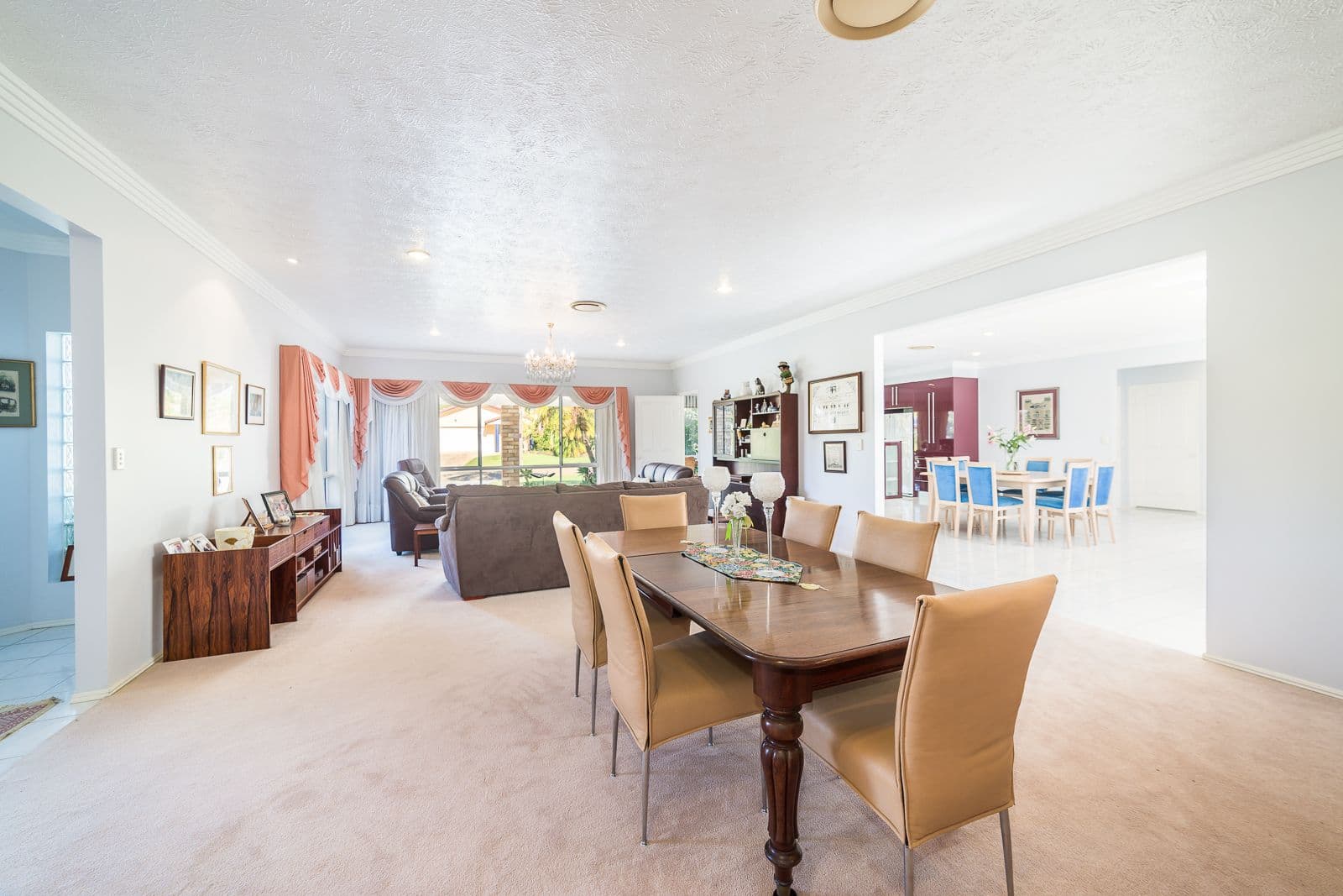 28 Portobello Drive, Mermaid Waters QLD 4218, Mermaid Waters - Thumbnail 2
