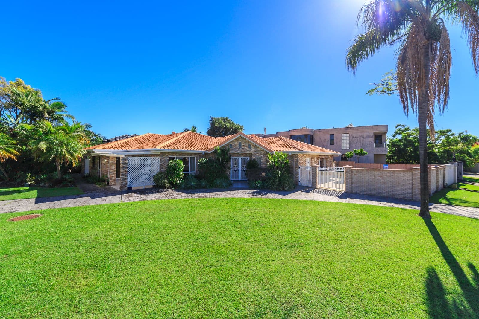 28 Portobello Drive, Mermaid Waters QLD 4218, Mermaid Waters - Thumbnail 3