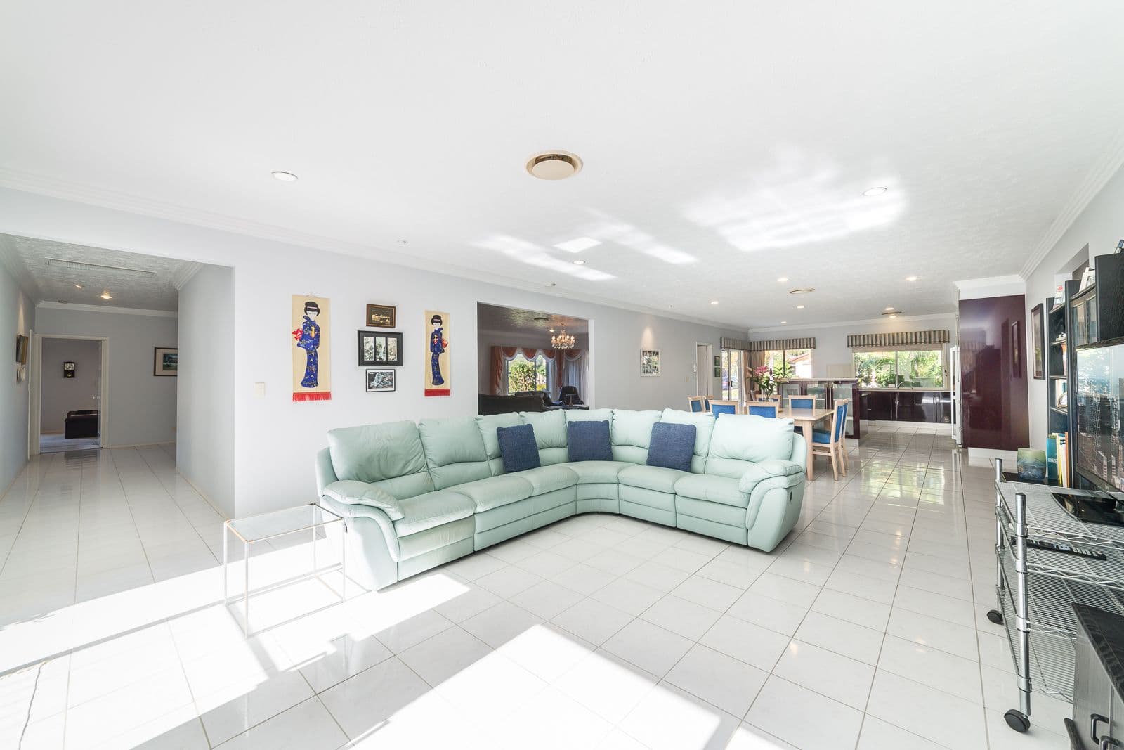 28 Portobello Drive, Mermaid Waters QLD 4218, Mermaid Waters - Thumbnail 6