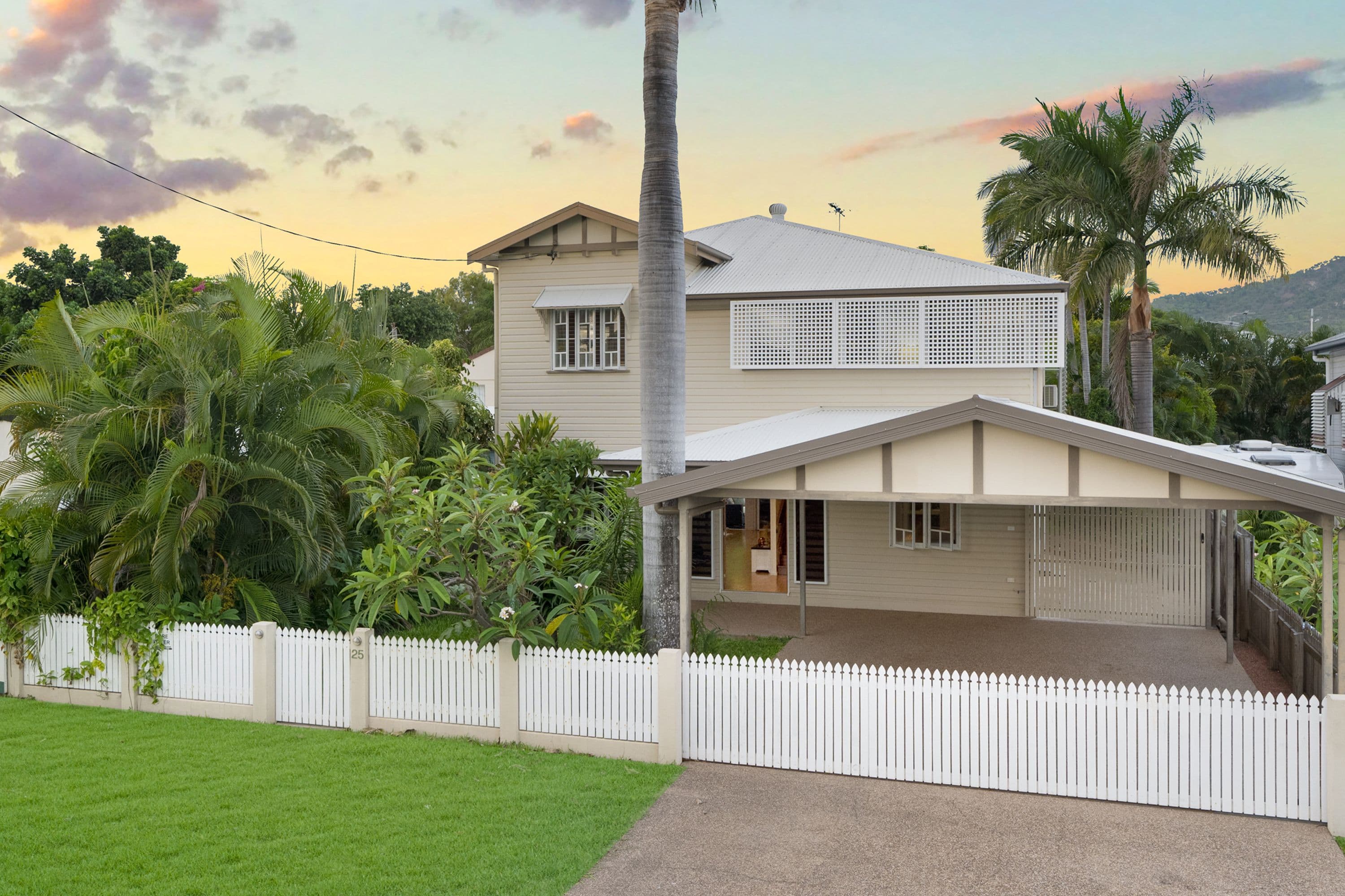 25 Princes Road, Hyde Park QLD 4812, Hyde Park - Thumbnail 2