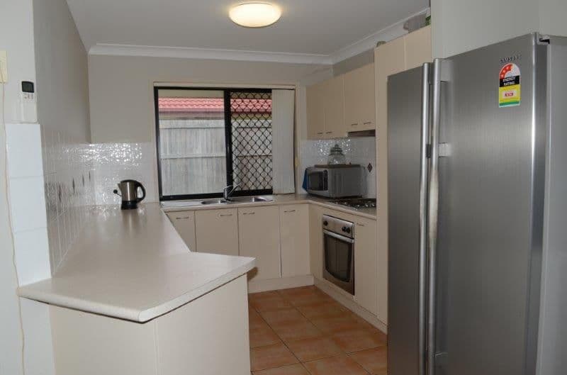 28 Elcock Avenue, CRESTMEAD QLD 4132, Crestmead - Thumbnail 2