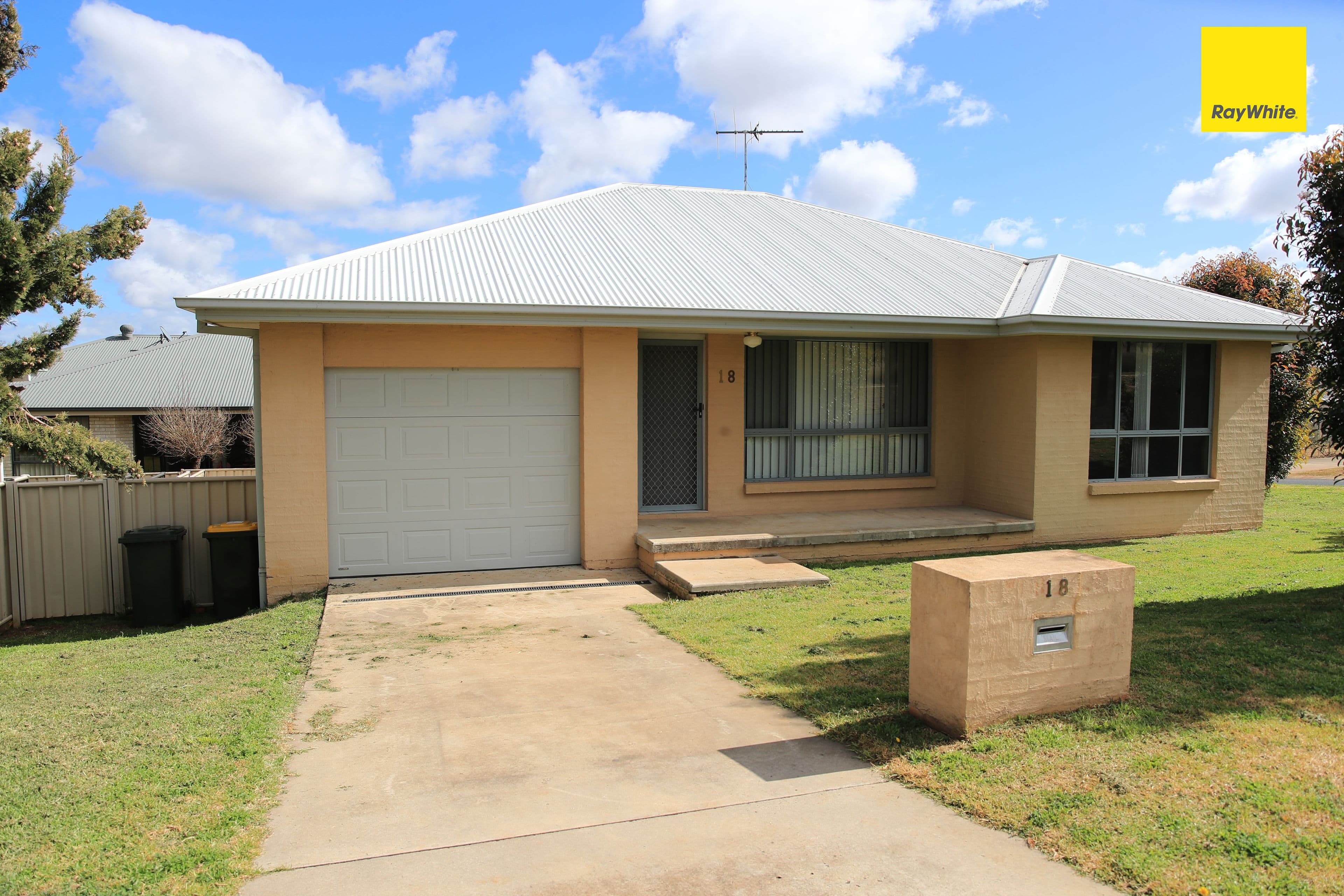 18 Lake Inverell Drive, Inverell NSW 2360, Inverell - Image 1