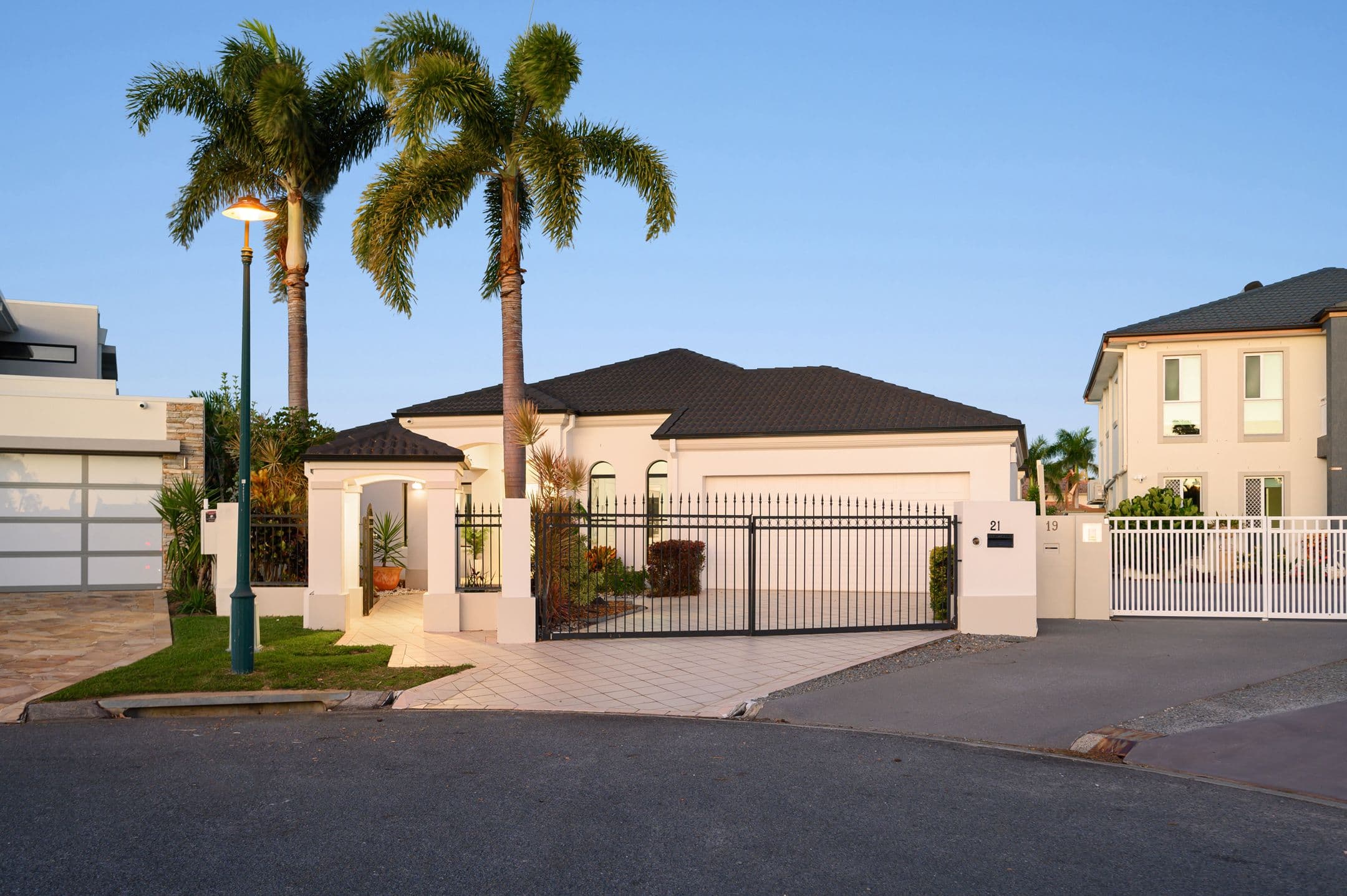 21 Chesterfield Place, Runaway Bay QLD 4216, Runaway Bay - Thumbnail 2