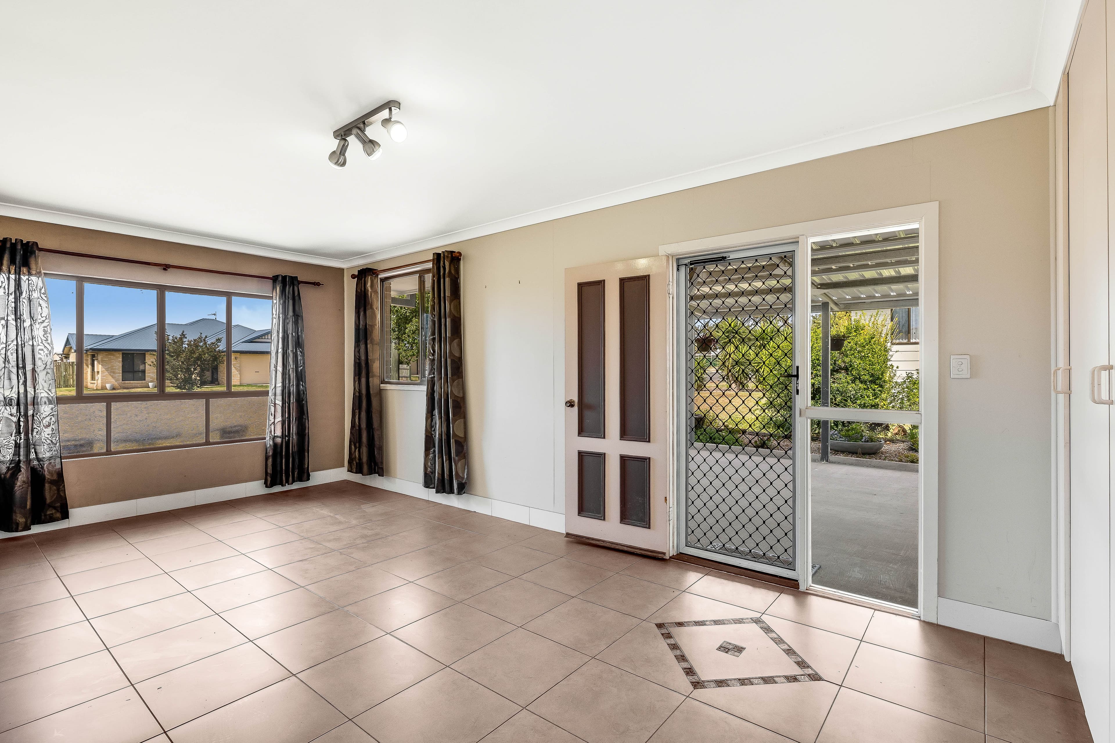 23 Alexia Street, Pittsworth QLD 4356, Pittsworth - Thumbnail 7