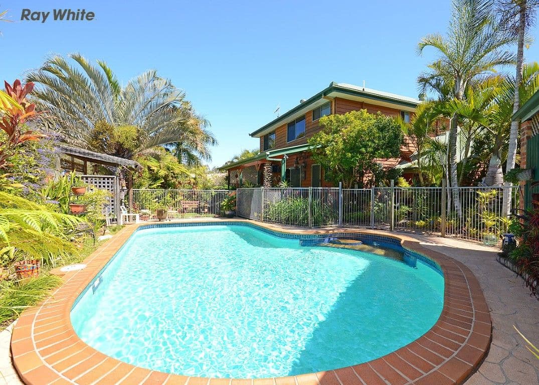 14 Gatakers Lane, POINT VERNON QLD 4655, Point Vernon - Thumbnail 2