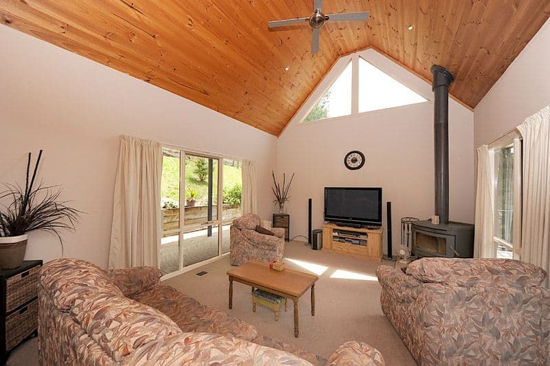 18 Hunter Street, MONBULK VIC 3793, Monbulk - Thumbnail 5