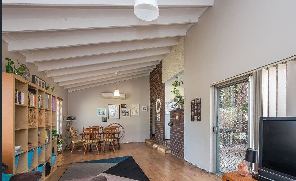 15b Lygnern Crescent, Kallaroo WA 6025, Kallaroo - Image 1